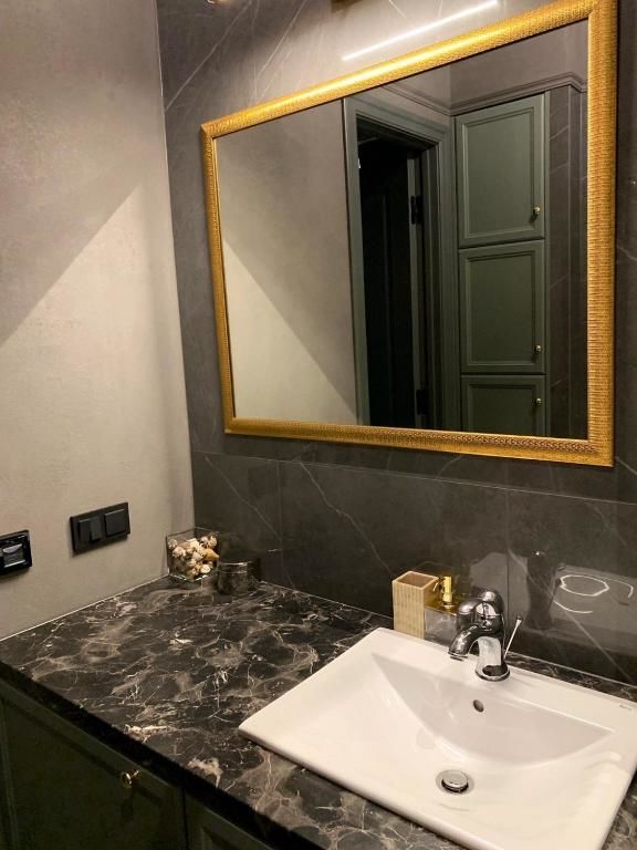 Апартаменты SO Fabulous apt in heart of historical downtown Минск-59